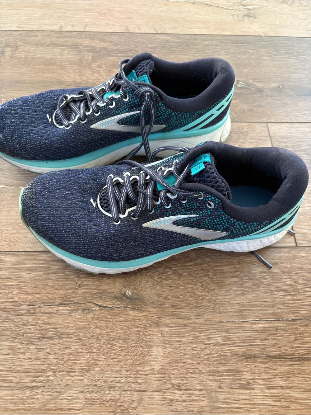 Brooks Women's Ghost 11 Navy and Teal Running Shoes Stability